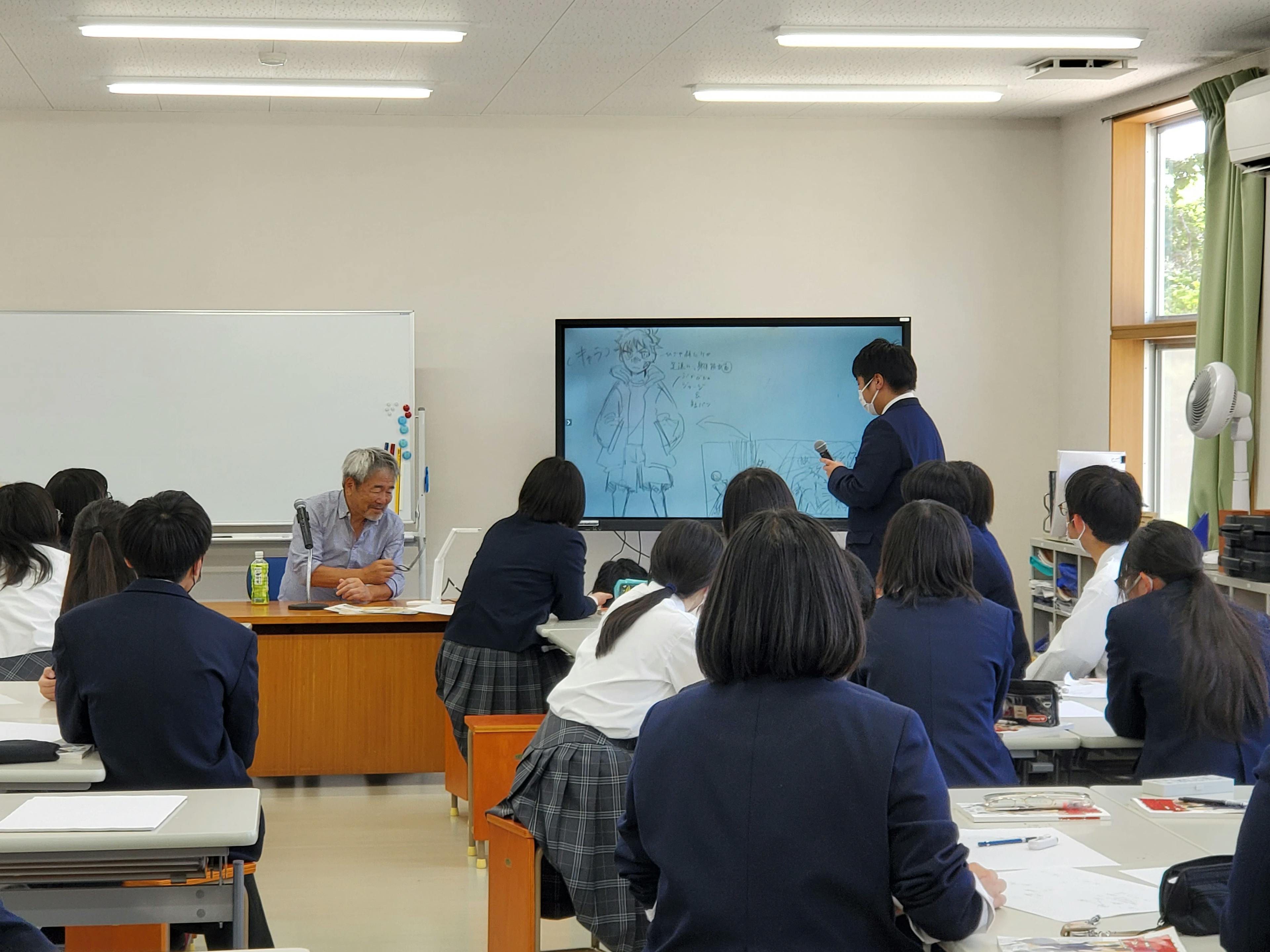 An article about the Takamori High School Manga Department was published in the Nikkei Shimbun.